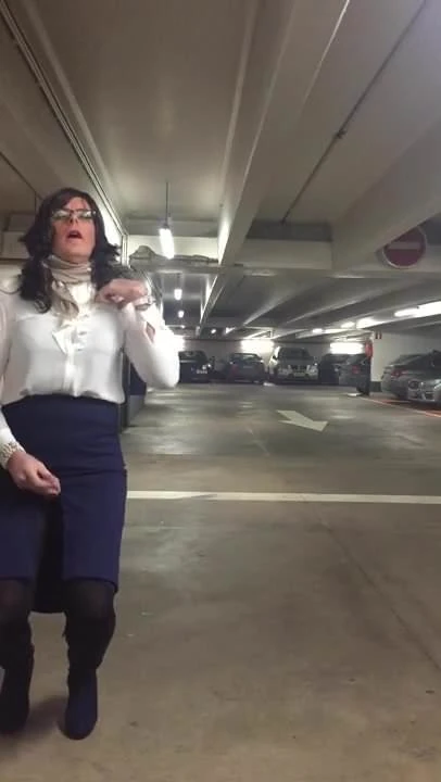 masturbation in a public parking