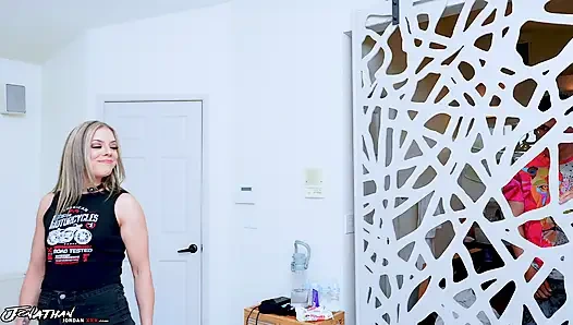 Ей нравится большие вещи в заднице