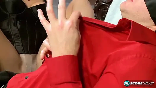 Erin Marxxx: Penetrier meine strumpfhosen!