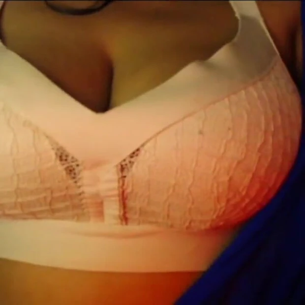 Sexy Girl Bra Boobs Nipple Clamp Show