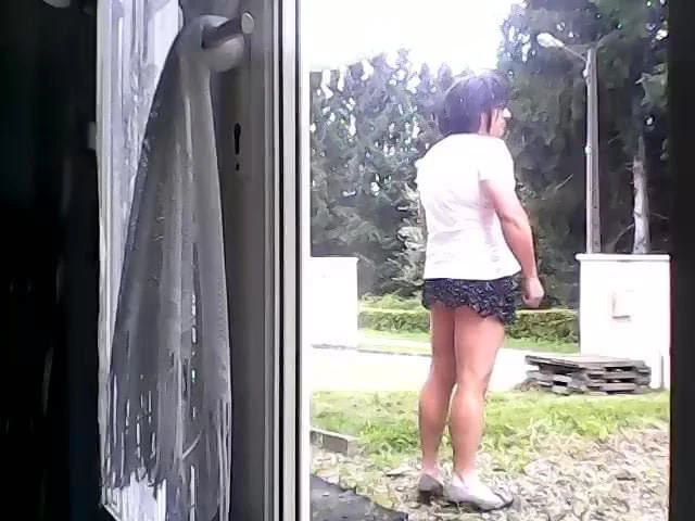 lilian77 mini skirt and front of my house 01