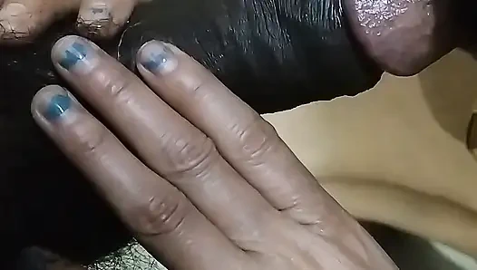 Land Ko Chusa Kar Malish Korte