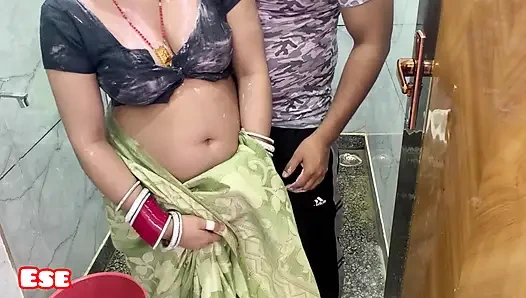 Bhabhi Ne Kaha Maang Bharne Ki Umar Mein Pichkaari Bhar raha hain….