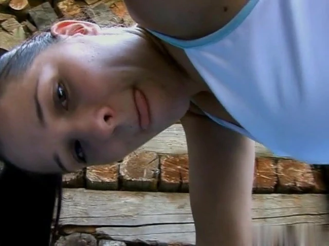 Kelly likes masturbating in the garden