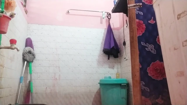 Tamil10inchesbbc Sexy Shaving and Bathing Session and Surprise at End Part 1