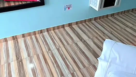 SEXO DURO CON TEEN 18 TERMINA  ATRAGANTADA CON MI SEMEN