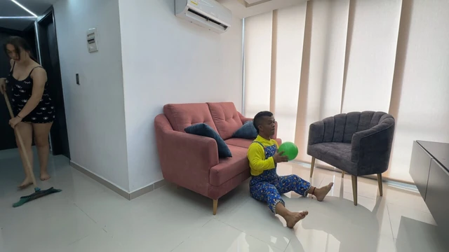 My naughty little stepbrother won't let me clean the house, and as a pretext he ends up fucking me hard with his deceptive big penis.