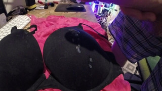 5 carichi sul nero vs reggiseno