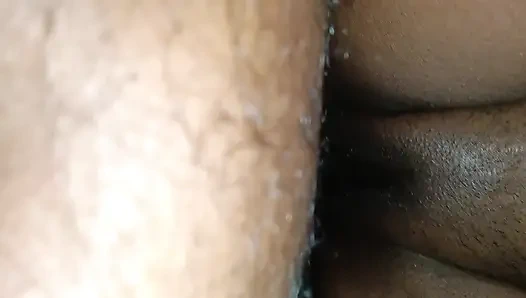 Ibu tiri india kepergok lagi asik muasin memeknya di kamar mandi - pov