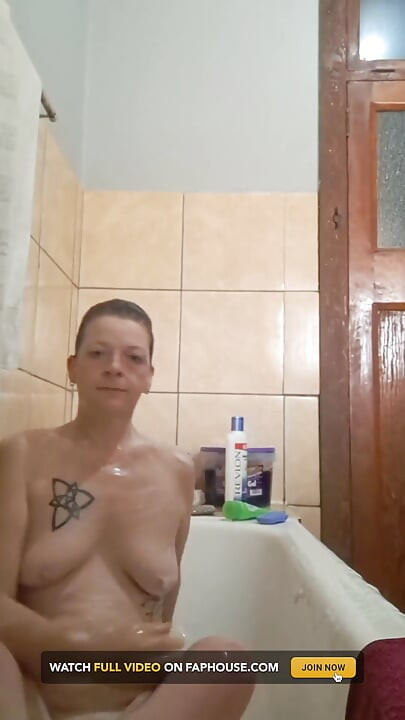 Un bon gommage et frottement s’en est suivi