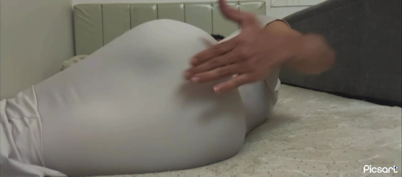 그녀의 보지를 따먹는 1