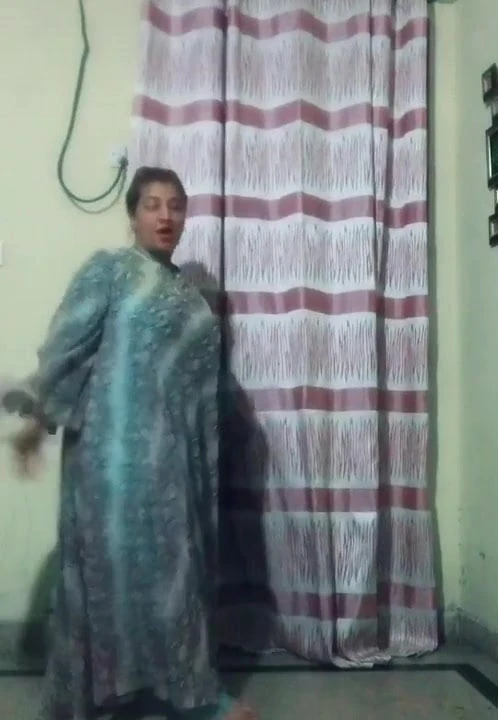 Paki aunty