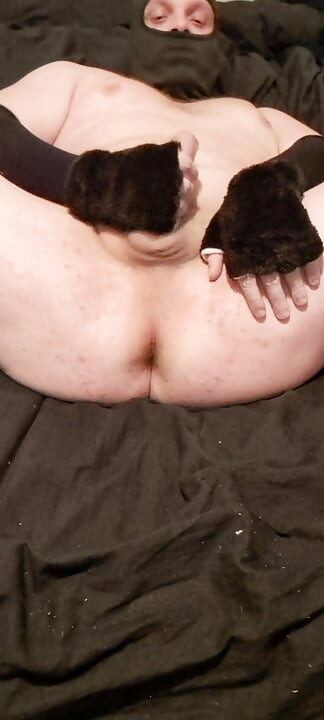 I Masturbate While Dressing Like a Cat
