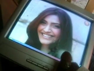 Cum Tribute To Hot Sonam Kapoor