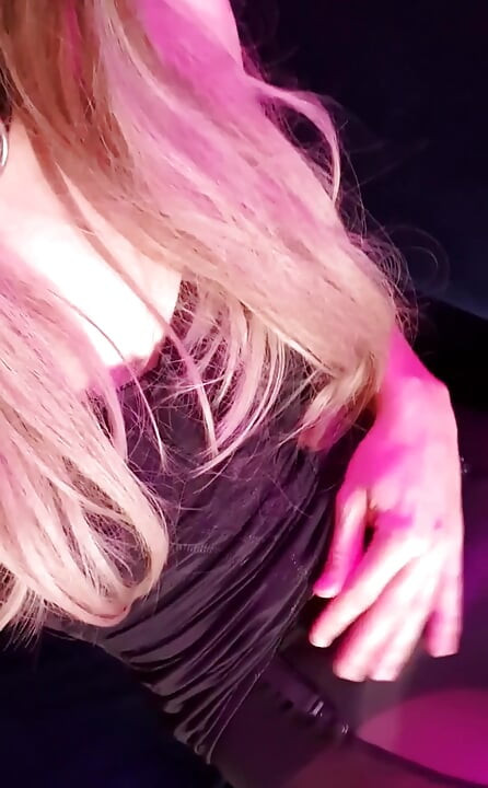 I am so fucking horny right now, I don't wear tights all to often but I just melt whenever I wear them