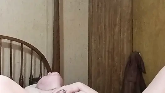 Azgın orta yaşlı seksi kadın telefonda
