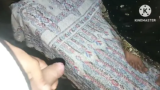 Мачеху с большой задницей трахает ее пасынок с большим хуем, не видя - возбужденный муж