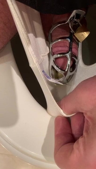 Pee play