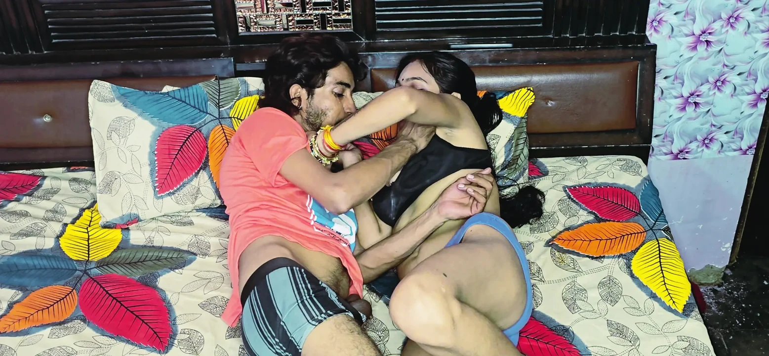 Mera dost five day se chudai karne ko bol rha thaa or chudai ke time par five minutes bhi nhi tika hindi audio sex