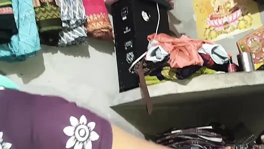 Hintli amcığımı sikiyor