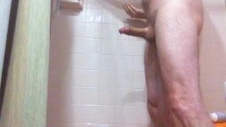 Masturbieren und in der Dusche kommen