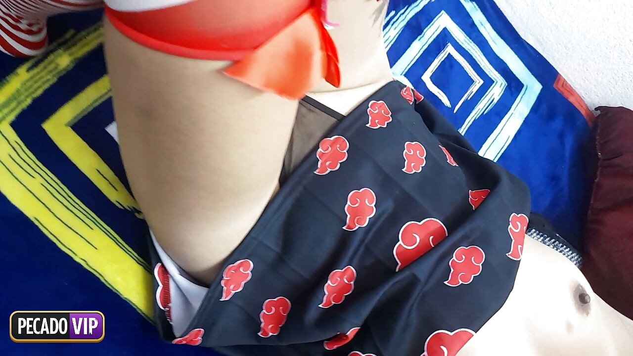 Curious schoolgirl gives amazing deep-throat blowjobs