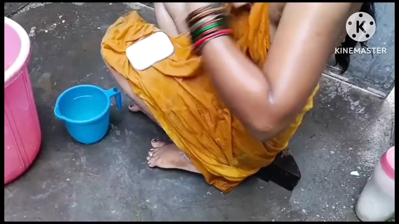 Anita hot yadav ki hot bathing