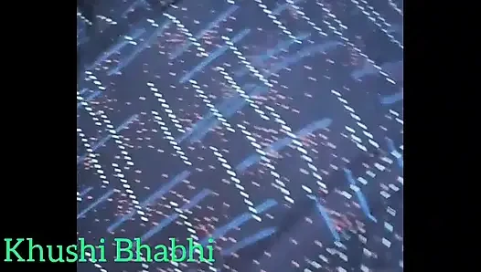Khushi bhabhi apne devar chuswa rahi h... chut se pani nikal raha h...