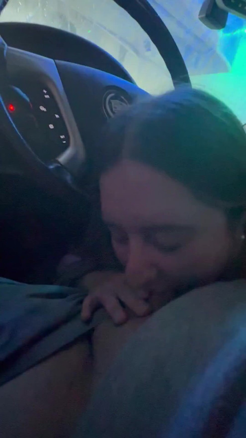 Car wash took too long so I sucked his cock till he finished | Clip 1