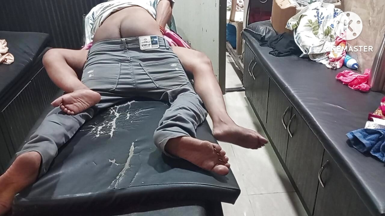 Une bhabhi se fait baiser, rigolote