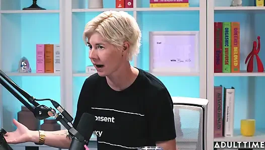 Lilly Bell Exhibitionism, Sexting, & Empowerment | the Adult Time Podcast