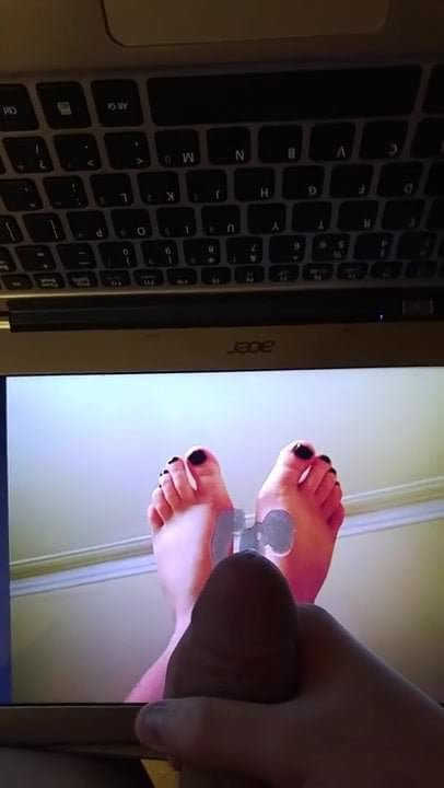 Cumming on Feet (COPP)