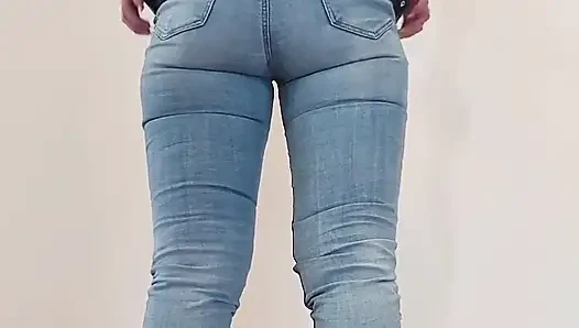 Zwei jeans für meine fetisch-jeans mit dickem arsch