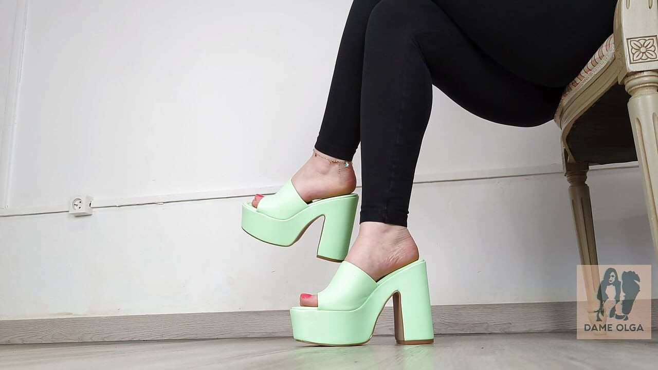 (669) Schuhsammlung: Green Block Absatz mules - Dame olga (4k)