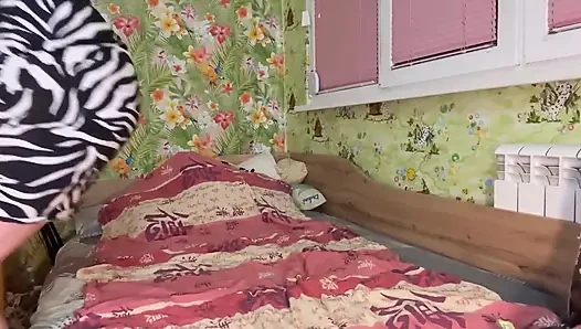 Golddiger Stepaunt Seduce Her Stepnephew After Breaks with Her Stepfather