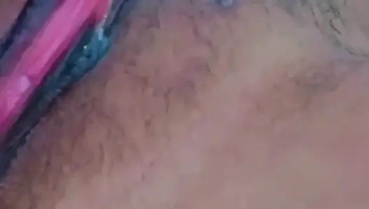 Моя девушка давит на ее сиськи и трахает пальцами ее возбужденную киску для куколда хочет беременной