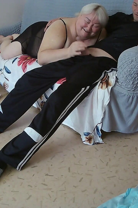 Mother-in-law Gives a Long Deep and High-quality Blowjob Before My Cumshot in Her Mouth