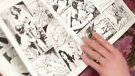 Винтажные шлюхи-лесбиянки лижут киски и мастурбируют игрушками друг другу