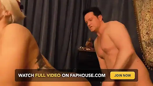 Sarışın seks bombası sikişiyor gavat aşağılama bölüm 3