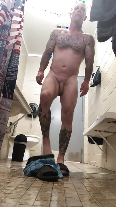Criminaldick about to shower: want this??
