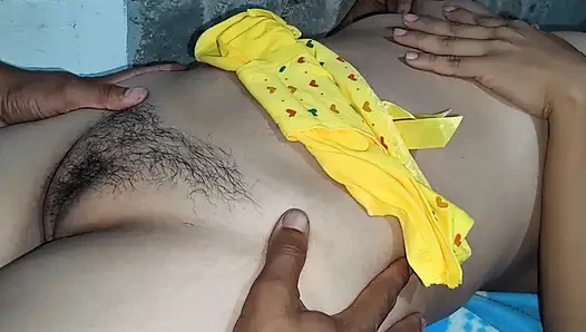 Big ass Virgin stepbrother penetrates Tamil Indian pussy in x video.