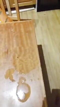 Mutfak masasına işeme derlemesi (7 klip)