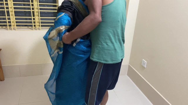 I found my aunty peeing alone in the bathroom so I grabbed her and started fucking her