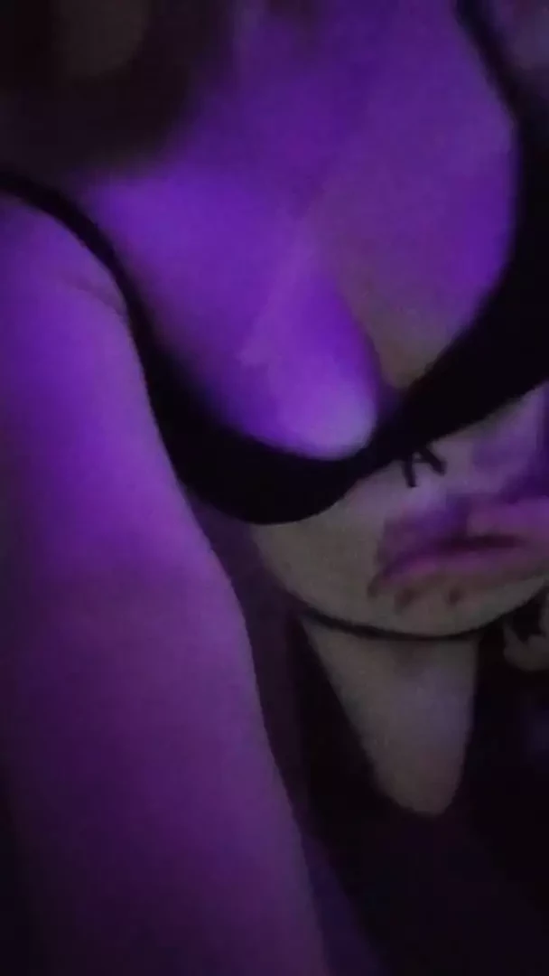 Emma_Melody videó