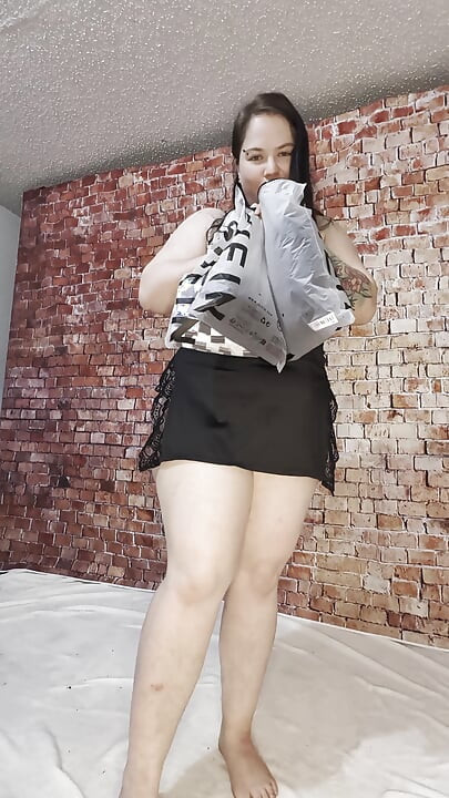 ลองเสื้อผ้าใหม่