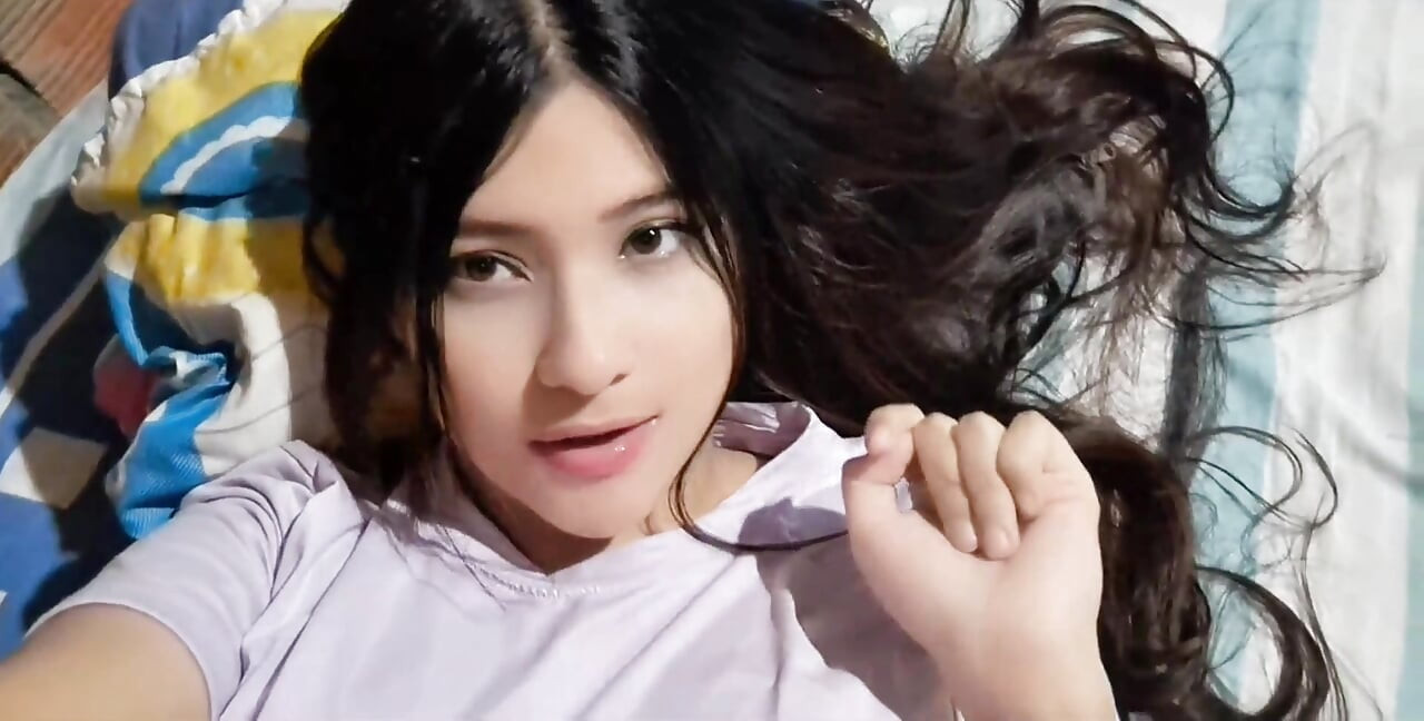 Home Masturbation of a Sexy Colombian Girl