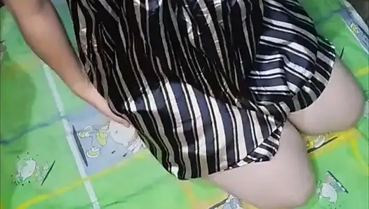 ДЕВУШКА МАСТУРБИРУЕТ ПОСЛЕ ИГРЫ