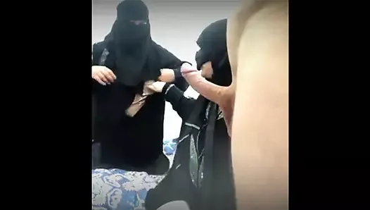 arab algerian hijab sex cuckold wife her sister gives her gift to her saudi husband