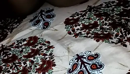 Meri evli kadın chahiye'i sikiyor
