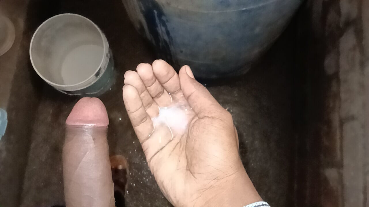 Hoje eu não sou capaz de impedir minha mão de se masturbar